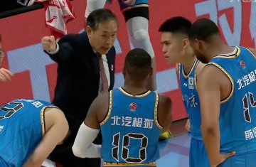 雷速官网首页-上海男篮5分险胜北京，弗格36分杰曼15中3，王哲林24+17完爆周琦